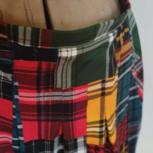 Almost Famous Multi-Colored Mini Plaid Skirt Size 1X Plus Size - Picture 4 of 7